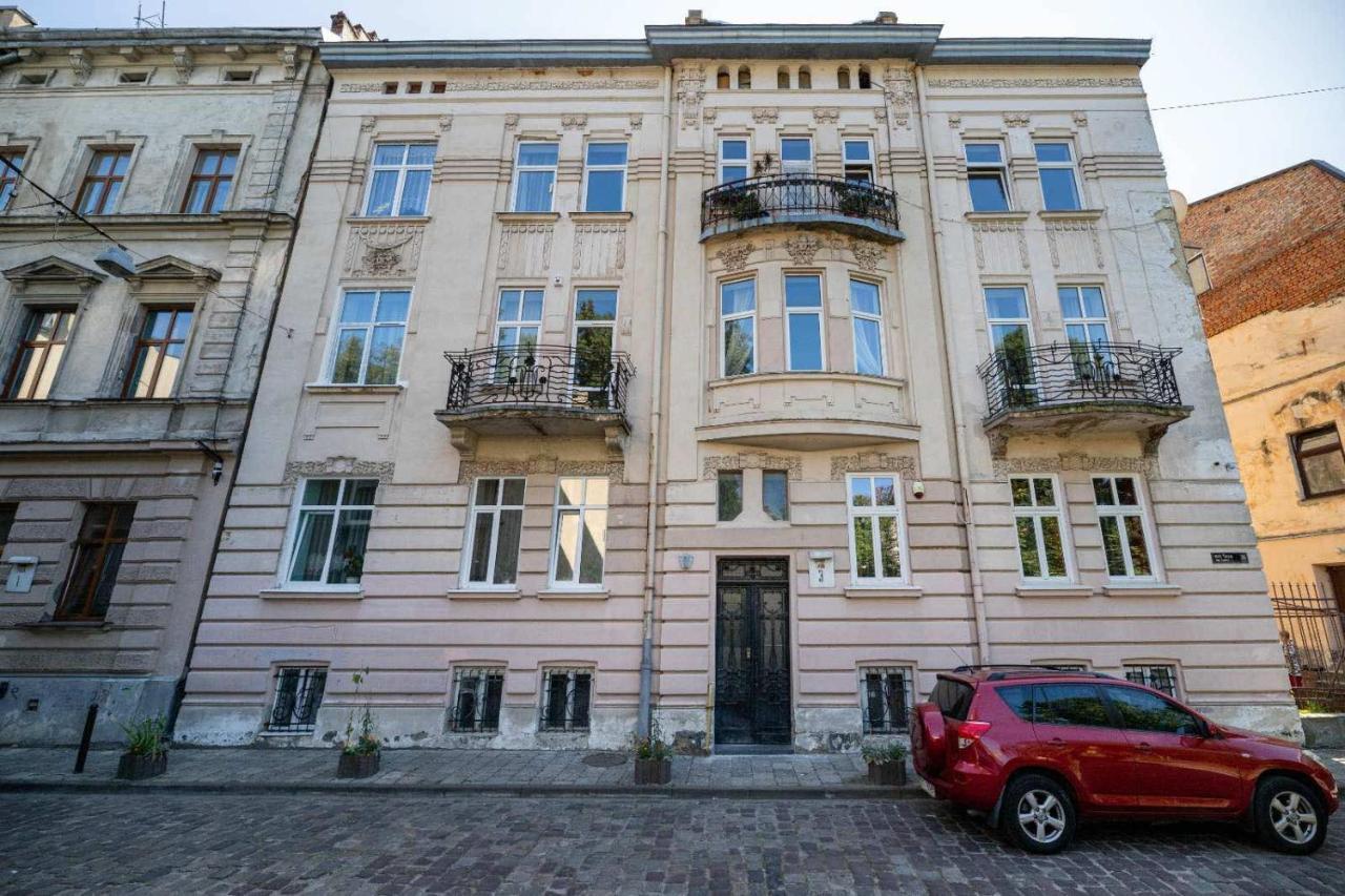 Rynok Square City Center Two Bedroom Apartment! Lviv Exterior photo